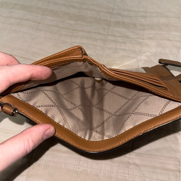 Michael Kors Classic Brown Logo Pocket Book - Picture 5 of 6